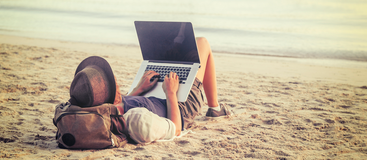 How To Find A Job As A Digital Nomad - International Travelers House