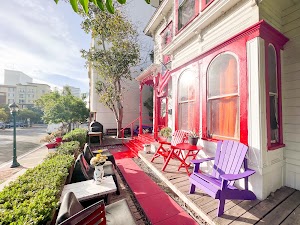 ITH CoLive Little Italy Hostel