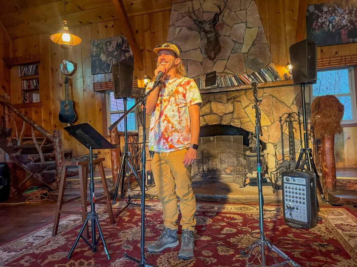 Big Bear Lake Hostel Open Mic